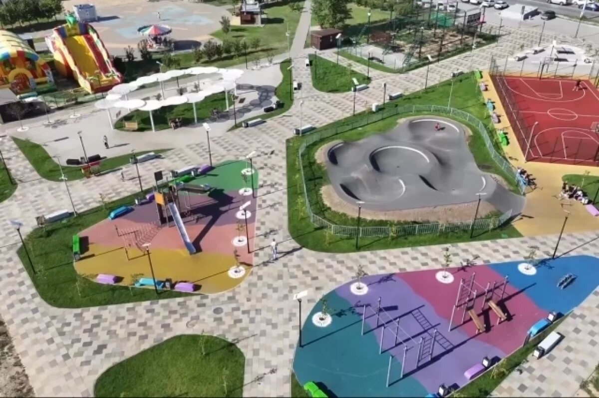    Парк Героев-летчиков сняли на видео с высоты птичьего полета в Волгограде