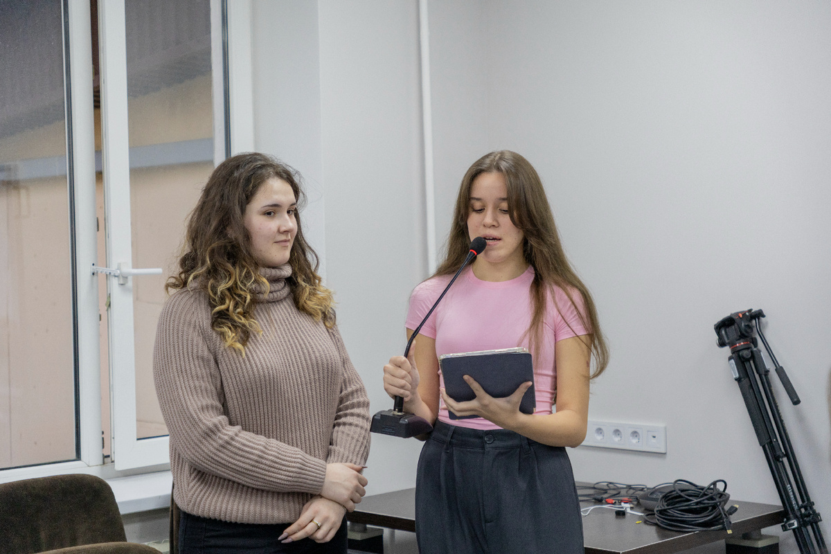 Презентация медиапроекта «ПрофДиалог: Наравных»