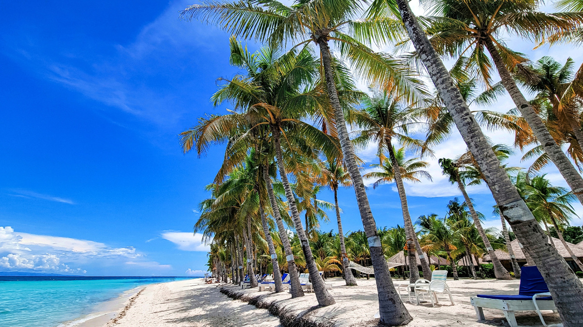 Dumaluan Beach на острове Панглао 