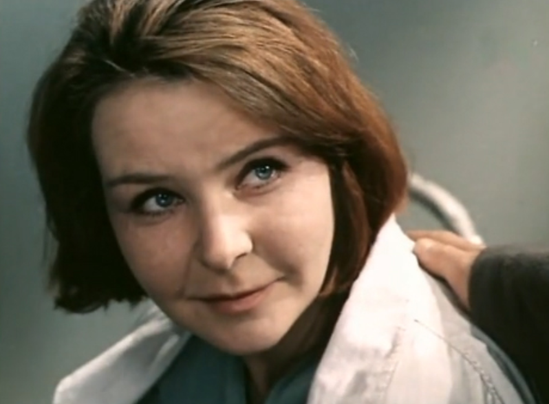 Кадр из фильма.  Нина Ургант