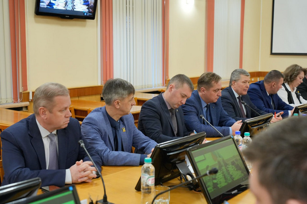    Губернатор Кировской области отчитался о первых решениях по итогам прямой линии
