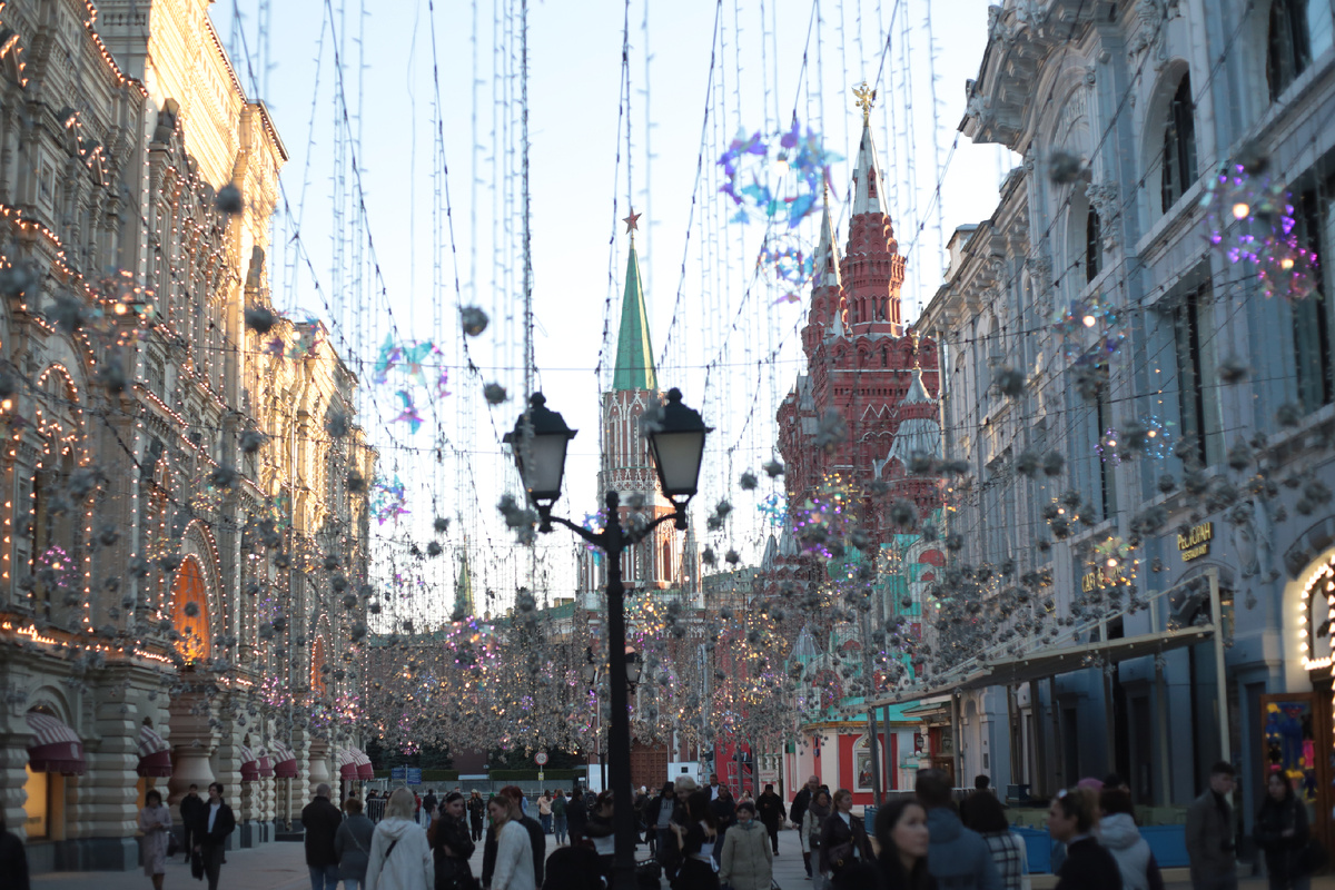 Никольская улица в Москве. Вот где понты можно увидеть на каждом шагу. 