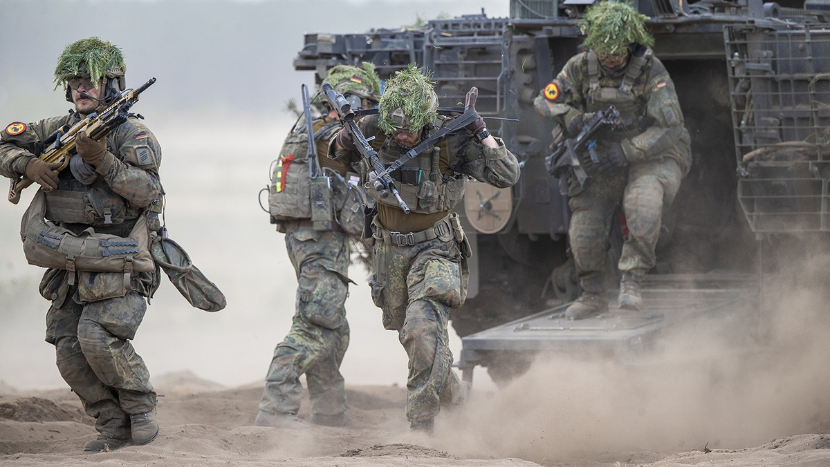   Mindaugas Kulbis / AP