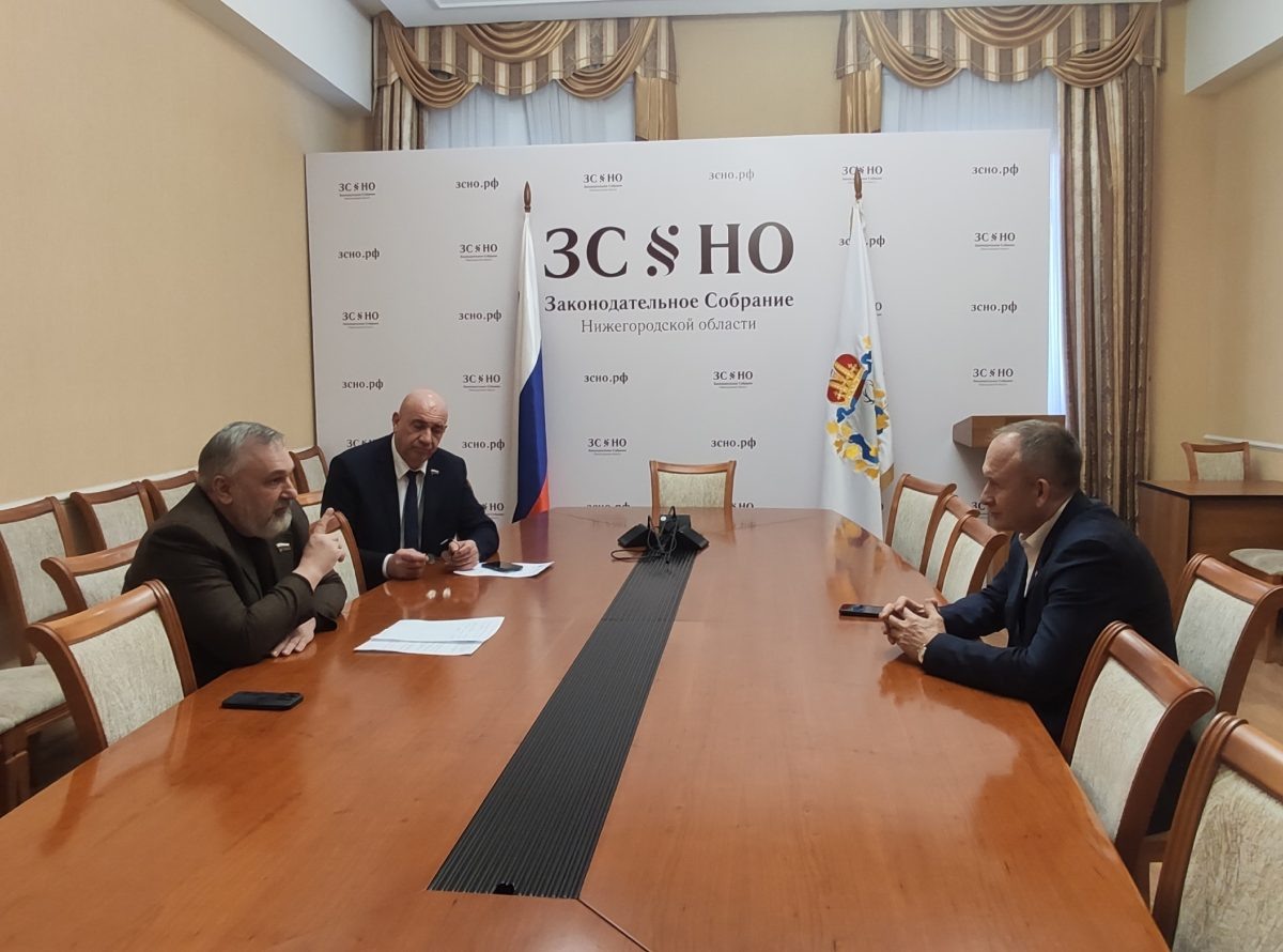    Из-за потепления климата ледовый дворец становится жизненно необходим для хоккеистов