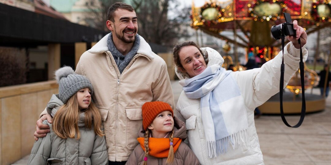 Сказочная зима в путешествиях: куда поехать, чтобы подарить ребёнку праздник