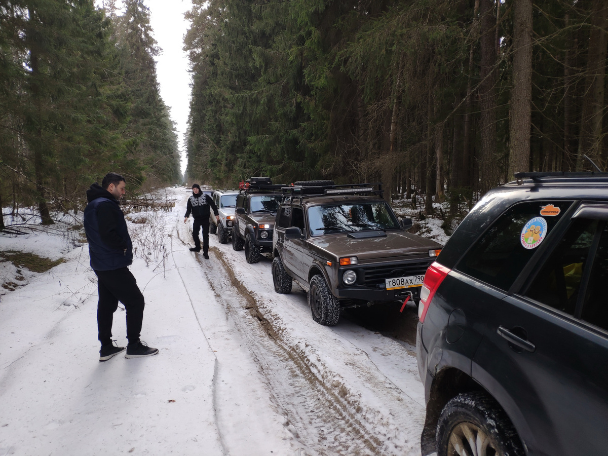 Голова колонны ждет хвост