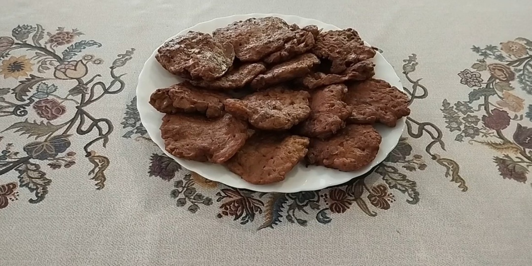 Растрёпки из куриной печени— это печёночные котлеты или оладьи.