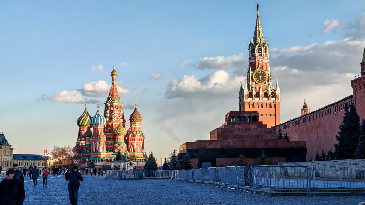 Фото: Арина Розанова / ForPost / нейросеть Freepik AI