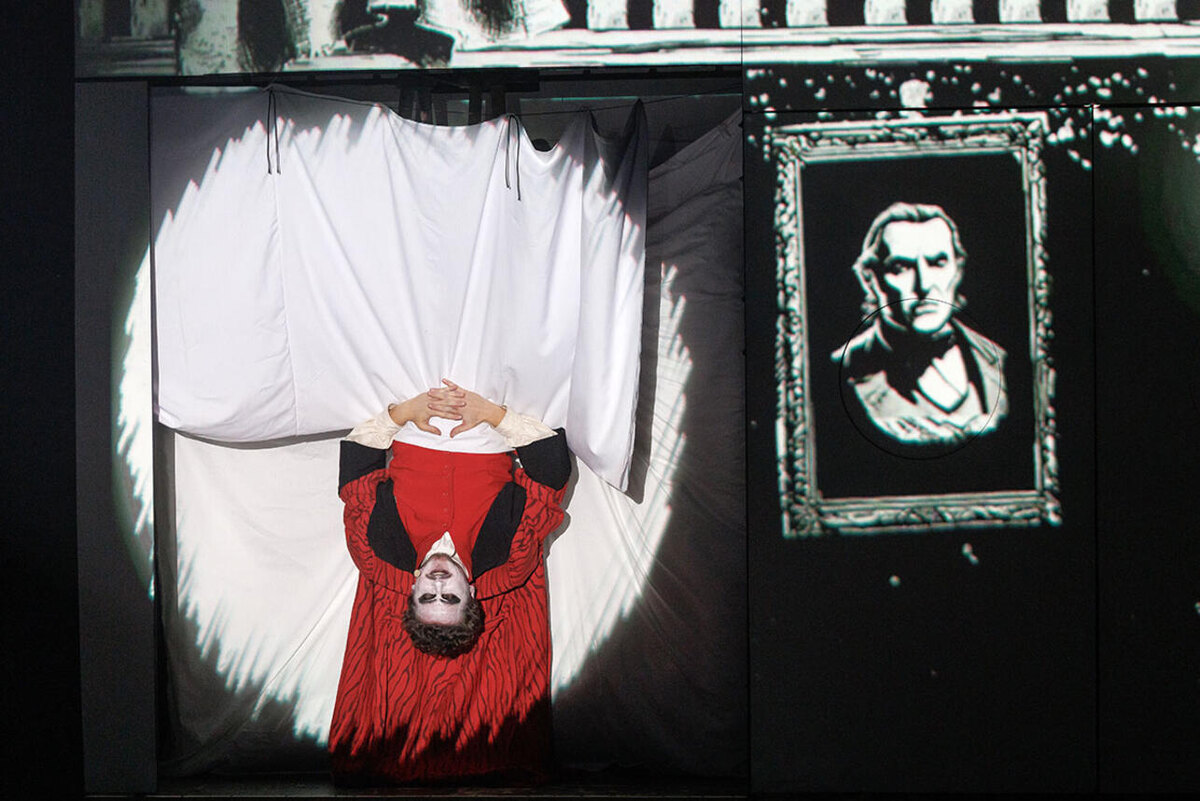    Евгений Сыркин (Хлестаков) Полина Капица