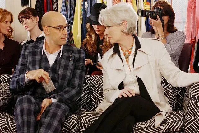 Джентельменистые костюмы - основа стиля в издательской индустрии моды для мужчин. Двадцать лет прошло, но до сих пор так, если только специалист не склоняется к музыкальной сцене, например, и не работает с артистами. 