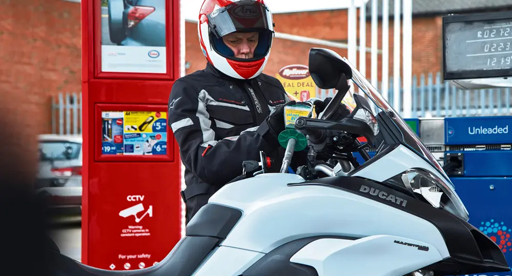 Топливо заморожено до 2026-го, но счёт за пробег для электрокаров уже на горизонте