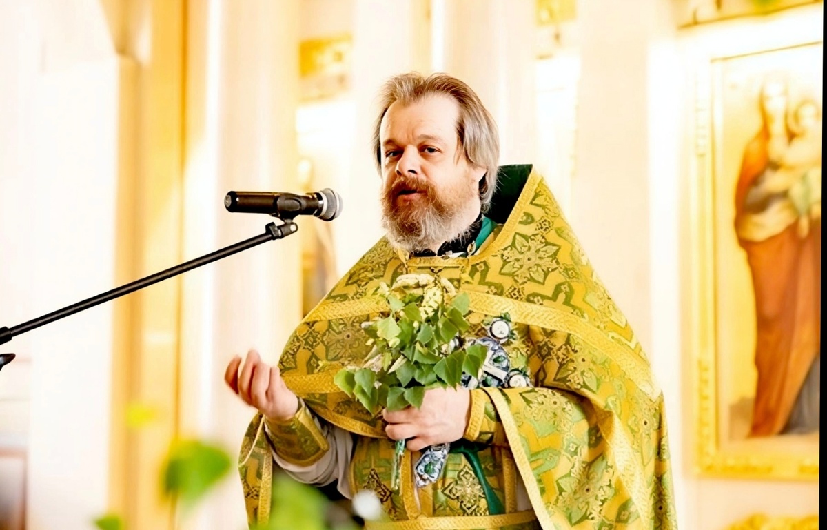 Павел Конотопов — иерей, клирик храма святой мученицы Татианы при МГУ.