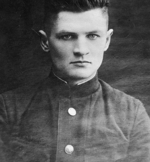 Его отряд двое суток сражался в окружении и отразил 18 немецких атак! Подвиг офицера-морпеха Константина Ольшанского