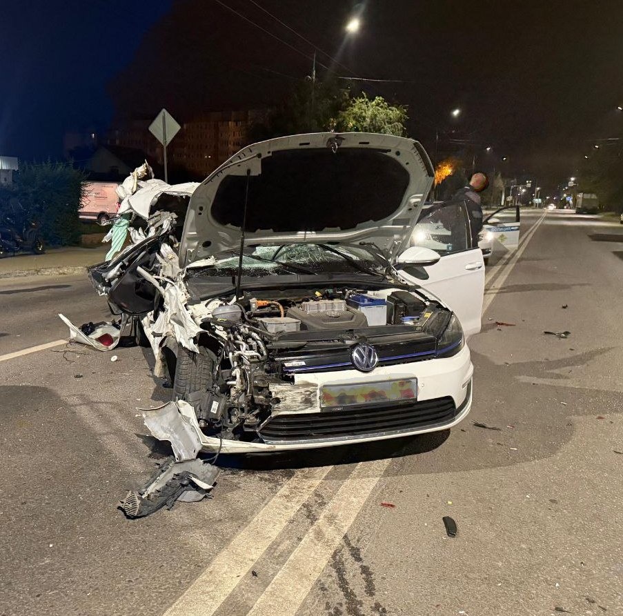     Фото с места ДТП предоставлено пресс-службой ГУ МВД по региону