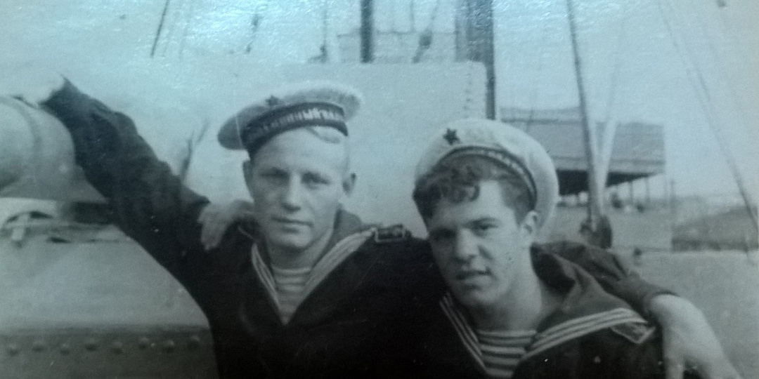 Перебирая старые фотографии...