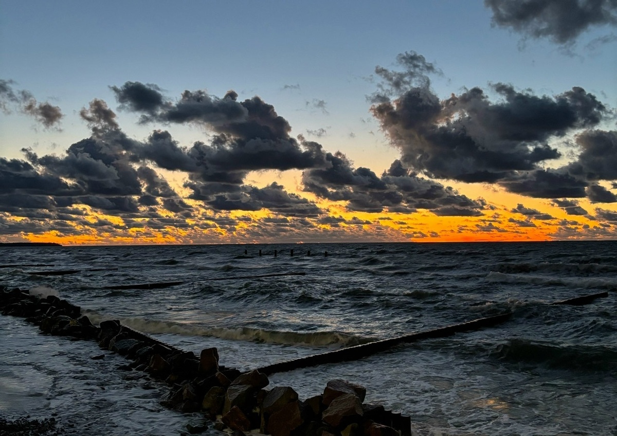 фото сделано мною на берегу в Калининграде. Да. там такие красивые виды.