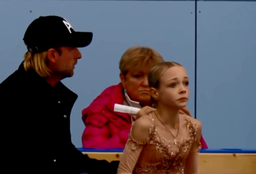 Леночка Костылева и её грустный взгляд