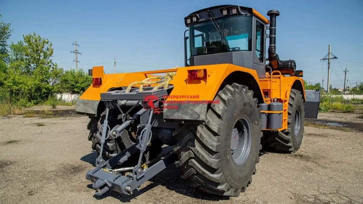 Фото: tractor-pmz.ru / ООО «Петербургский машиностроительный завод»
Сельхозбульдозер СТАНИСЛАВ-704 от ООО «Петербургский машиностроительный завод»