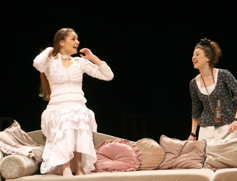 Глафира Тарханова на театральной сцене