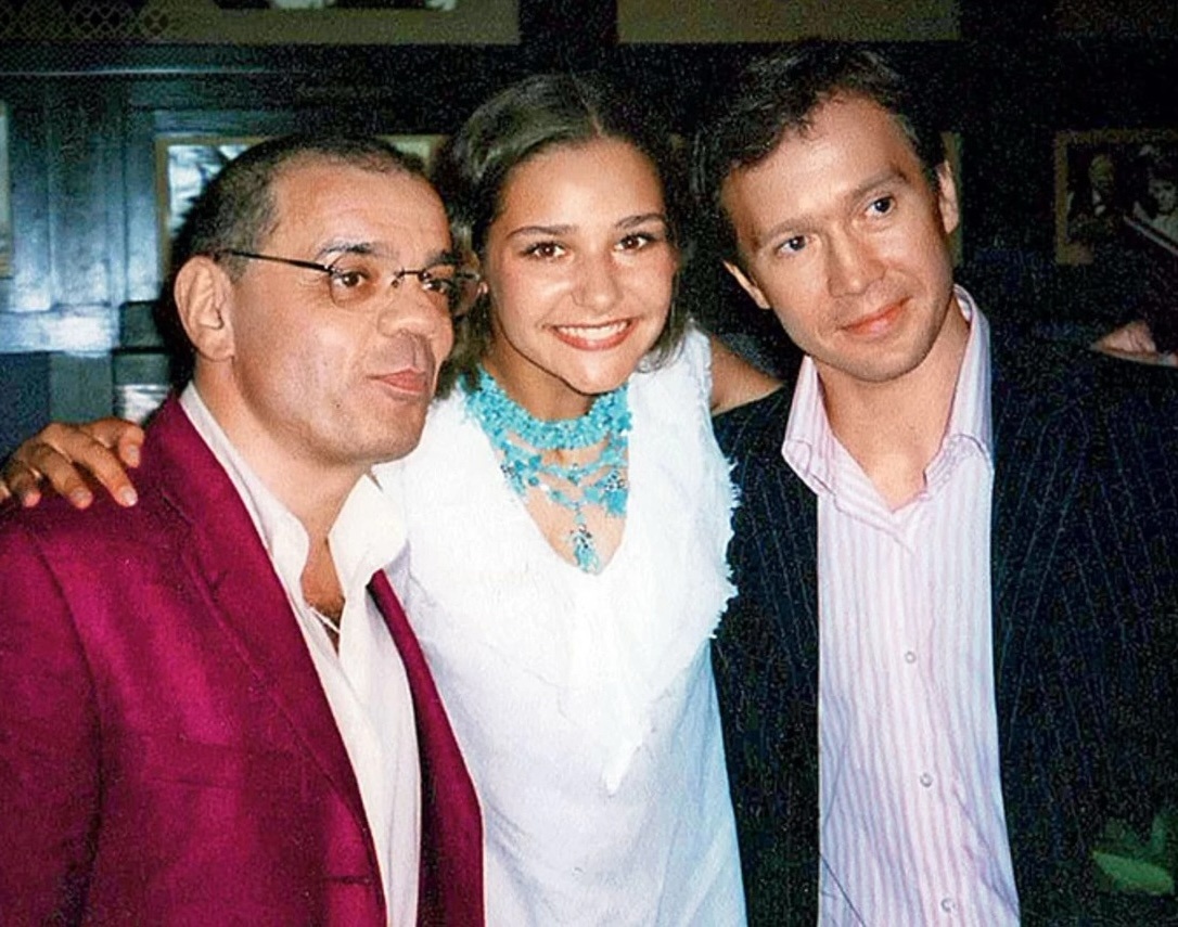 Глафира Тарханова со своим матером Константином Райкиныи и Евгением Мироновым 