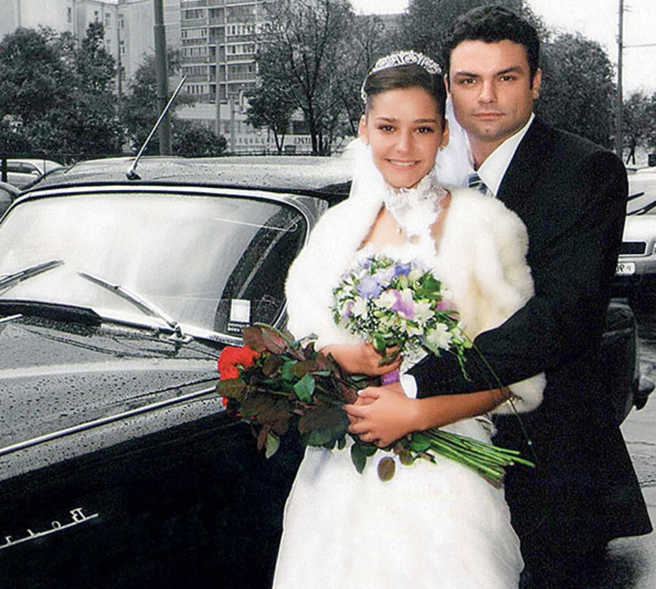 Глафира Тарханова и Алексей Фаддеев, кадр со свадебной церемонии