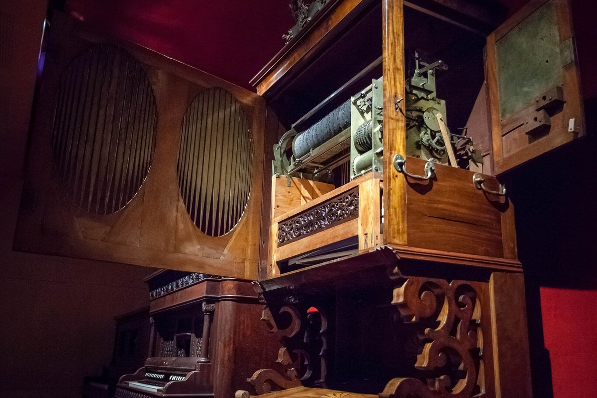     Кто придумал музыкальную шкатулку: история волшебной коробочки