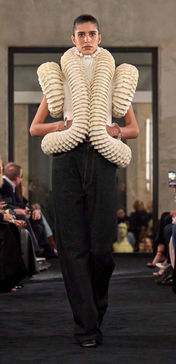 Alaïa осень-зима 2025/2026    
