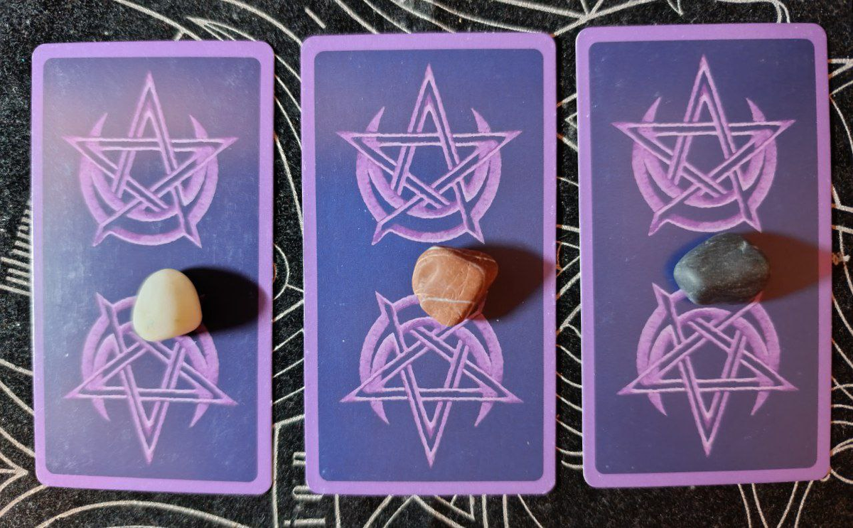 Расклад 🔮 Его Следующие Шаги к Вам 💌✨(три варианта)