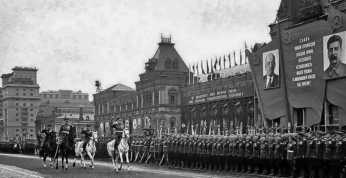 Источник - https://www.culture.ru/events/5898227/velikaya-postup-pobedy-prezentaciya