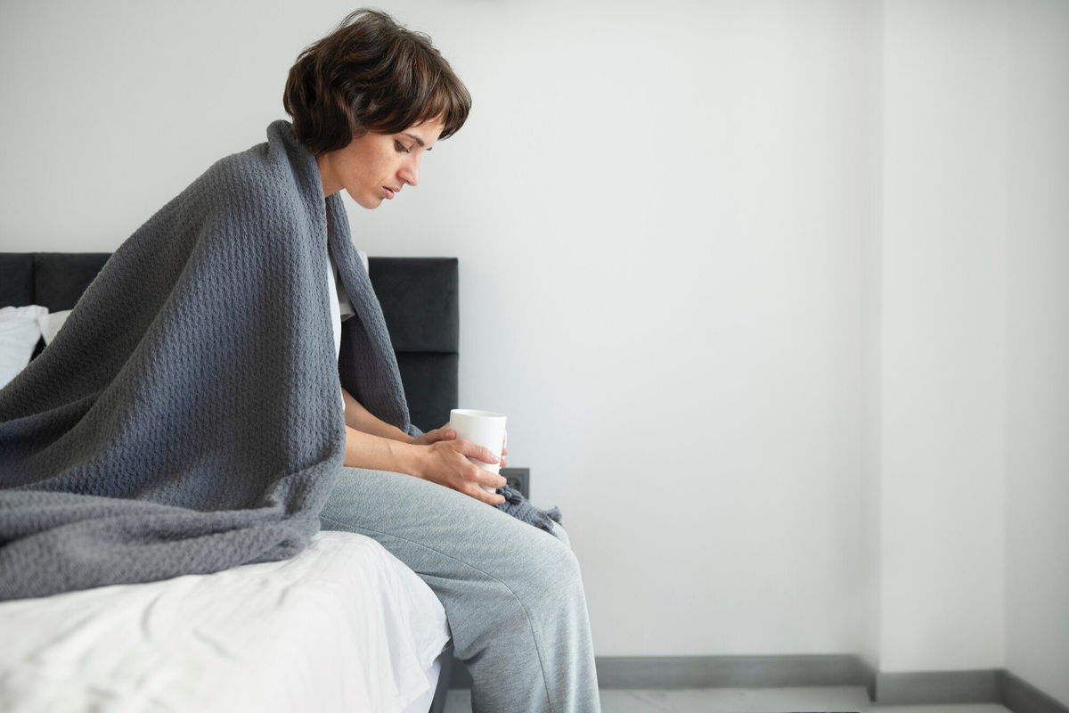     Союз иммунитета и нервной системы: из-за чего на самом деле хочется побыть одному при болезни