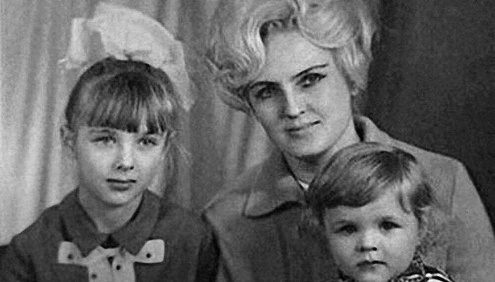 С мамой и младшим братом