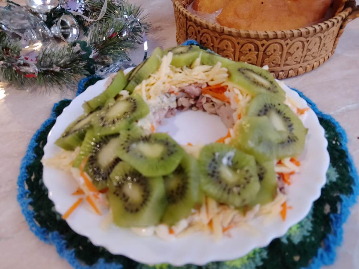 Фото автора мой салат Нефритовый браслет с курочкой и киви