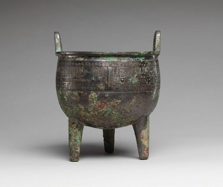 Треногий котёл (Дин). (XIII–XII вв. до н. э.). Музей Метрополитен, экспонат № 2001.210.
