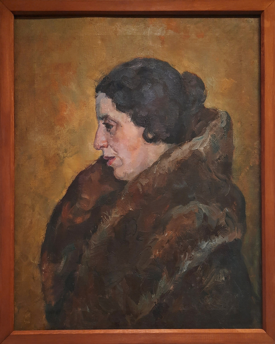 Изображена Елена Константиновна Гальперина (1903-1987), жена художника с 1928 года