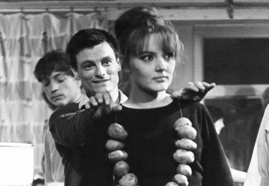 Марианна в фильме «Мне двадцать лет»