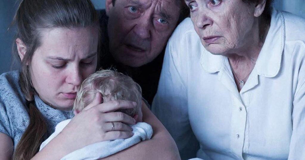 — У нас в родне блондинов не было! Нагуляла! — Свекровь потребовала ДНК-тест прямо в роддоме.