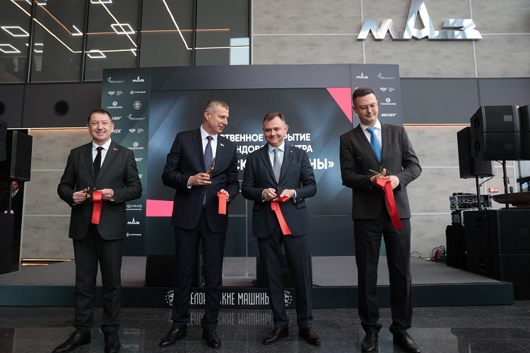    Фото сайта правительства РО Редактор