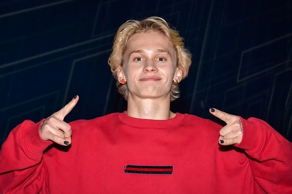    Даня Милохин рассказал о работе курьером: Это лучше, чем на стройке, на жаре Кирилл МИШИН