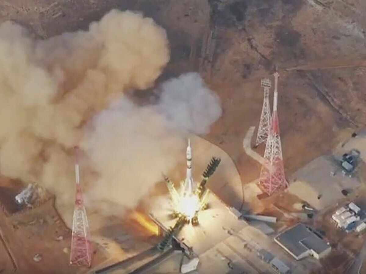    Ракета "Союз" с космонавтами Кудь-Сверчковым, Микаевым и астронавтом Уильямсом стартовала к МКС с Байконура© Кадр трансляции запуска