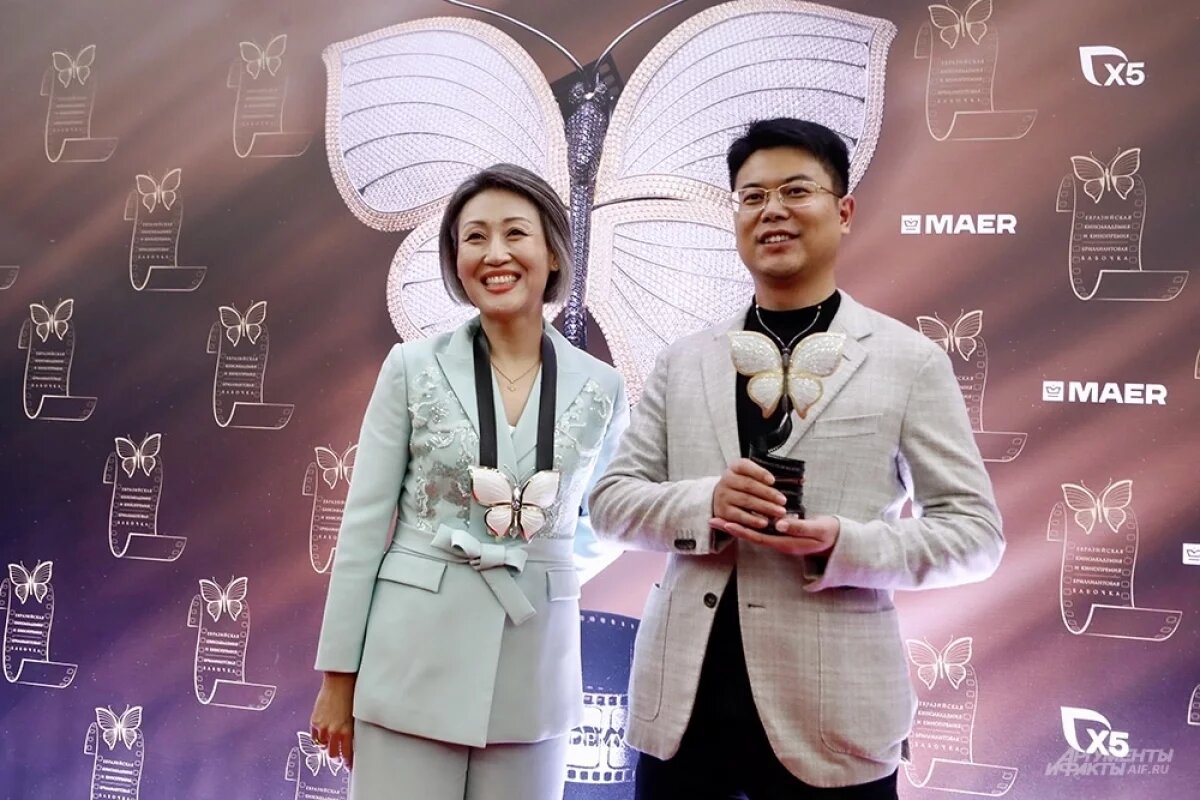    Главный приз за лучший фильм получила китайская картина «Против течения» режиссера Сюй Чжэна.