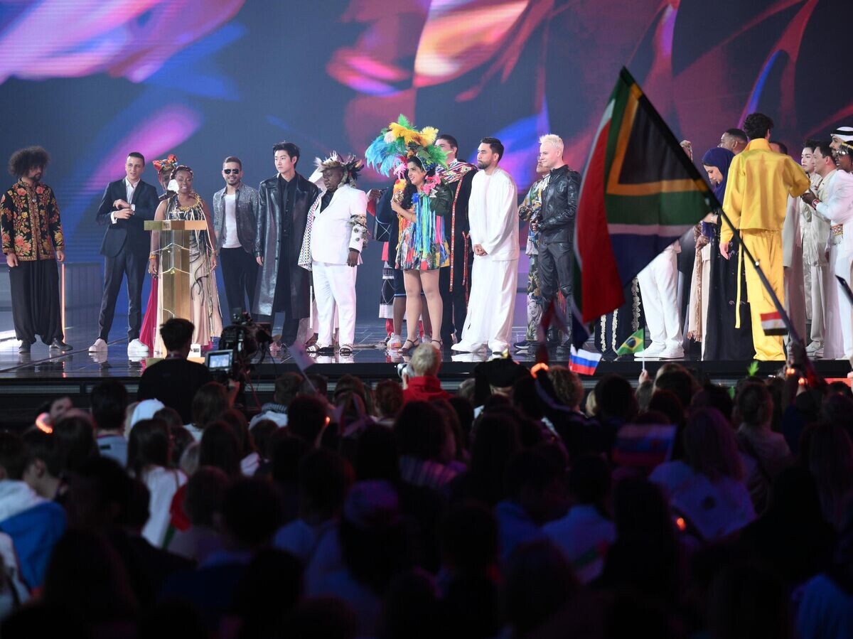    Участники международного музыкального конкурса "Интервидение" в Москве© РИА Новости / Владимир Астапкович