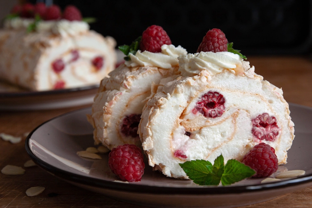 Меренговый рулет