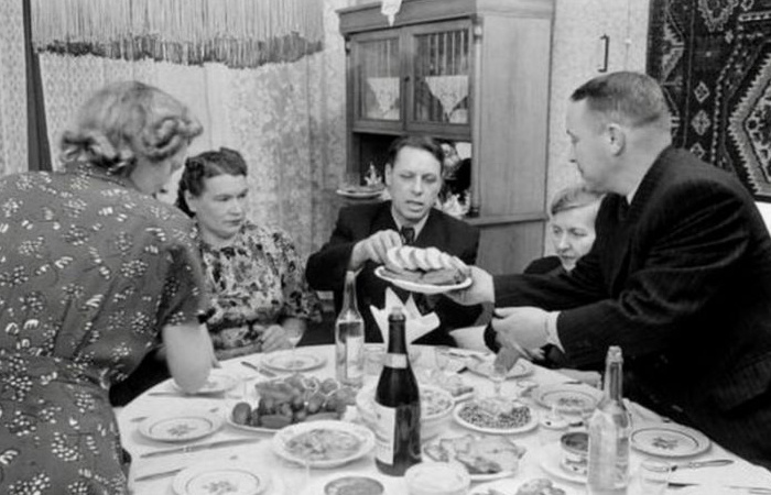 К 70-м шпроты упали в цене и качестве.