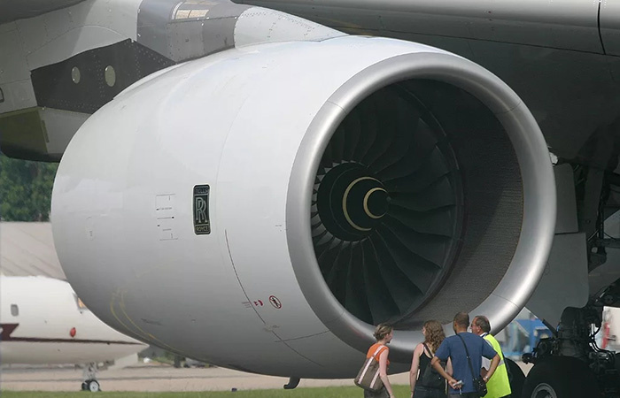 Масштаб двигателя