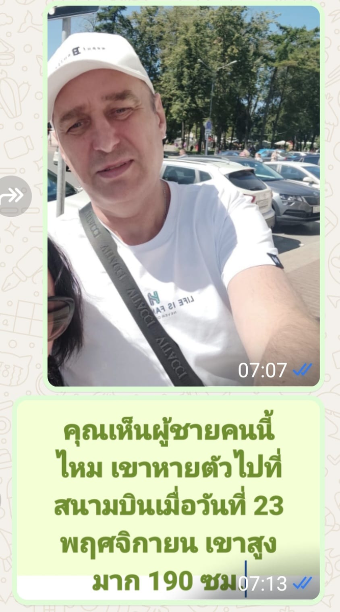 На фото и в жизни похож один в  один. 