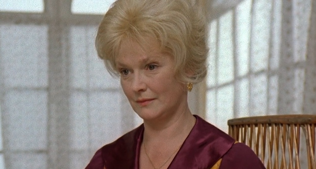 Совсем не в тени знаменитого мужа. Несколько слов про Нину Гребешкову