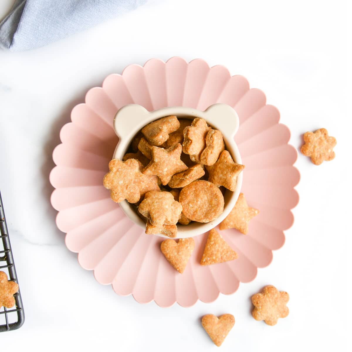 Домашние сырные крекеры.