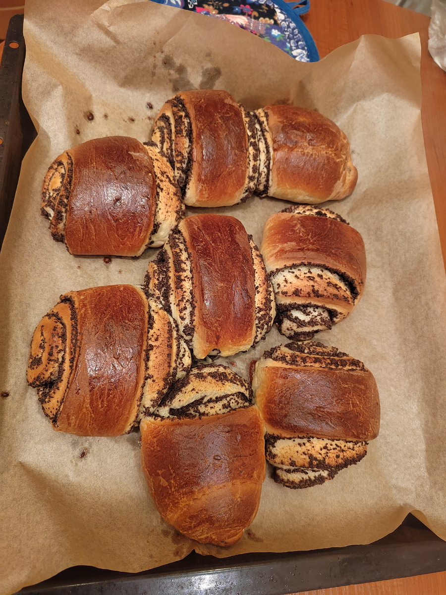 Ну не прям самые красивые, конечно. Вроде сформировала, как в рецепте, но получилось так. Зато вкусные 😋