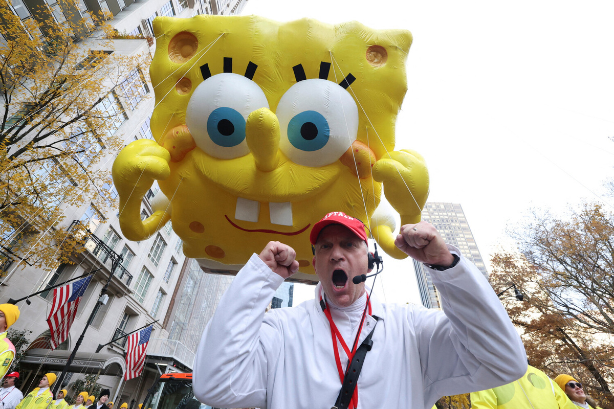 На параде в честь Дня благодарения в Нью-Йорке, 27 ноября 2025 года ©Brendan McDermid/Reuters  📷