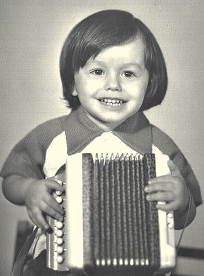 Тимур Родригез в детстве.